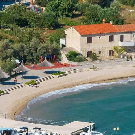 Kraj 17783b تكون